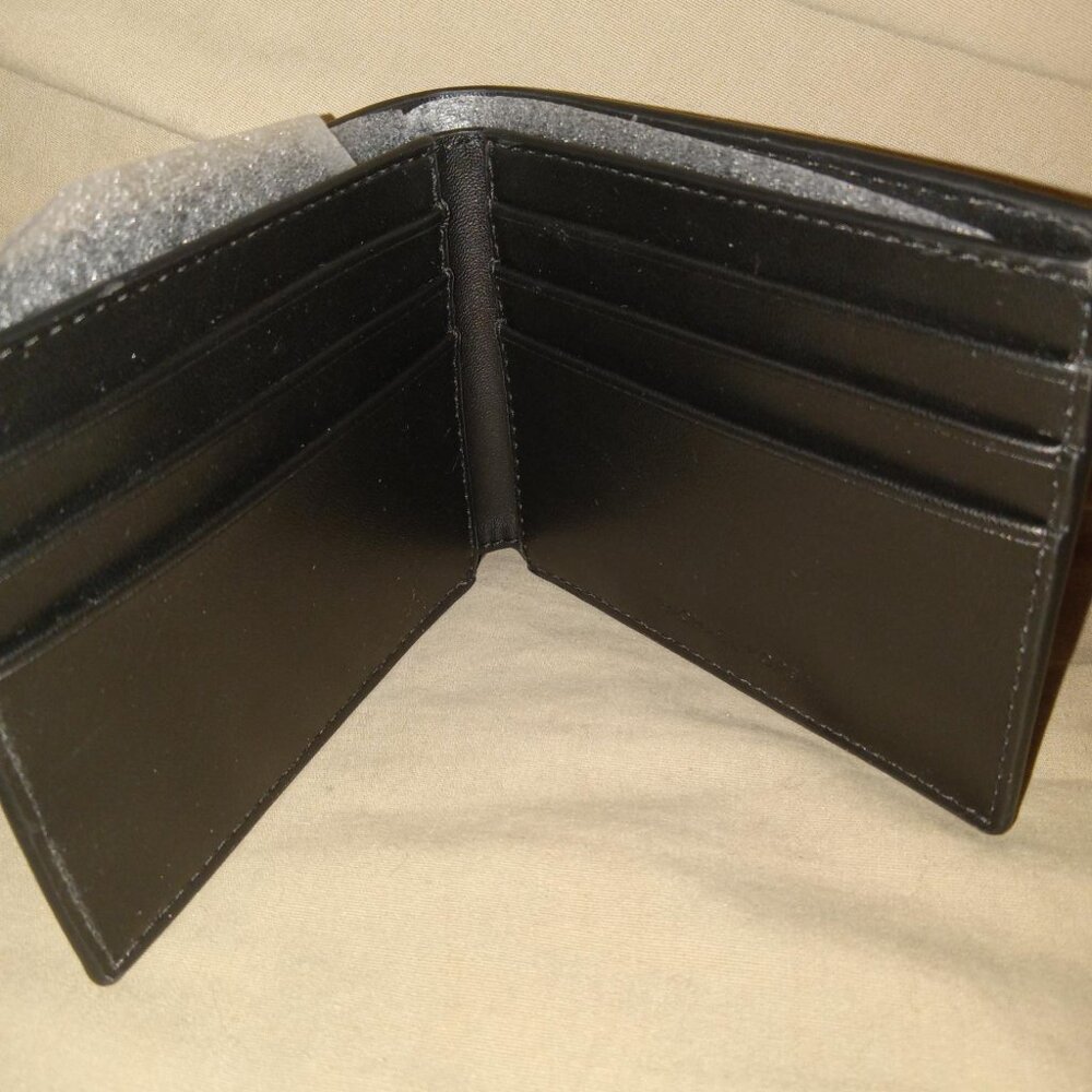 Michael Kors Men's Wallet - Picture 2 of 7